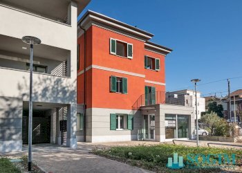 INGRESSO VIA PIAVE - Office via Piave
 
29, Mariano Comense - photo 16