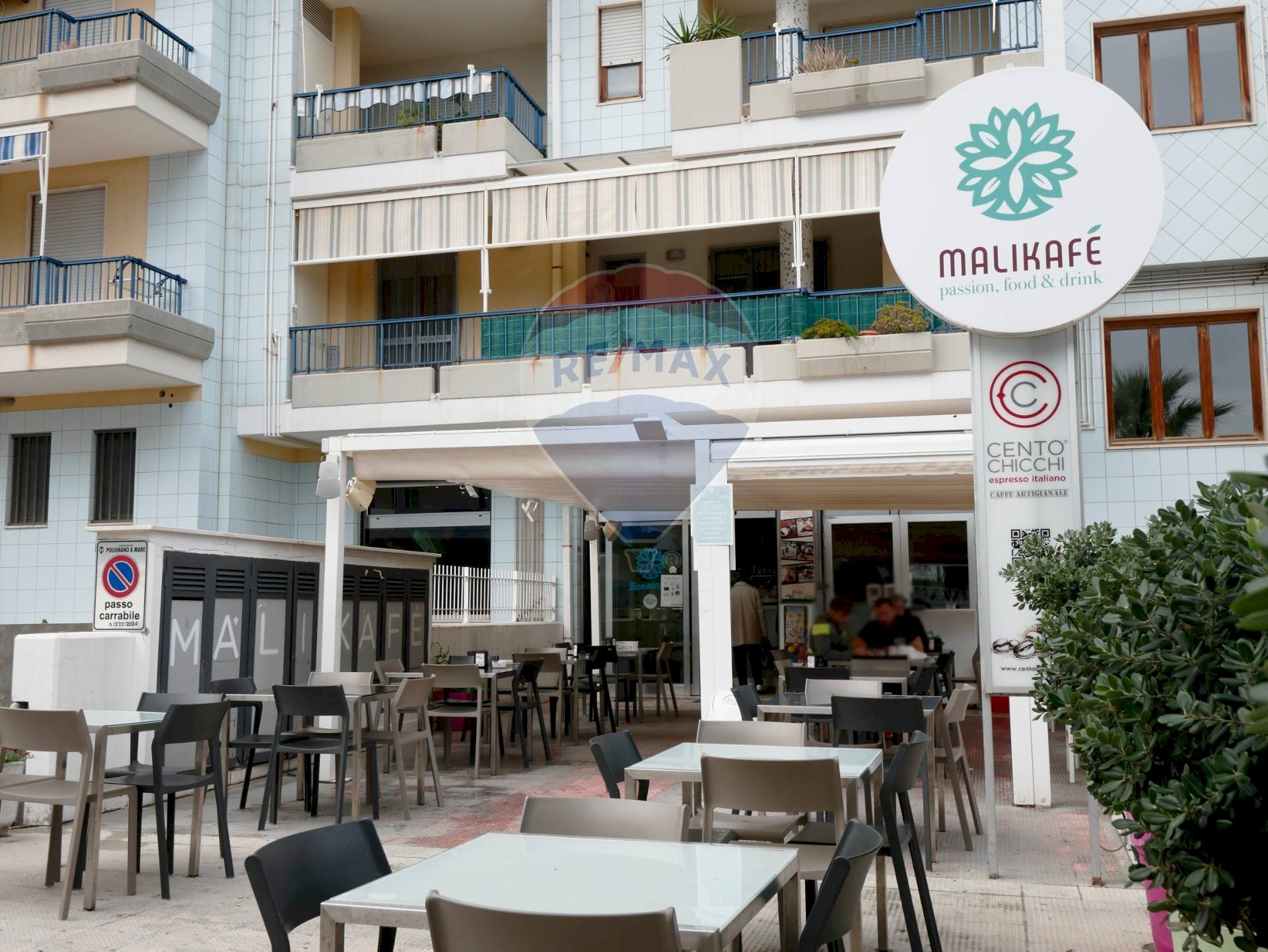 Edificio all\'aperto - Locale Commerciale Via Palmiro Togliatti
6-8, Polignano a Mare - foto 3