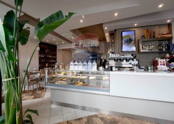 Cucina - Locale Commerciale Via Palmiro Togliatti
 
6-8, Polignano a Mare - foto 5