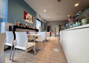 Interno non residenziale - Bar Tavola Calda - Fredda via Scuole, Borgomanero - foto 6