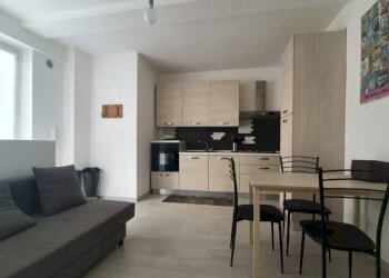 Cucina - Bilocale via Nizza, 84, Torino (zona San Salvario) - foto 1