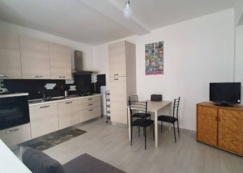 Cucina - Bilocale via Nizza, 84, Torino (zona San Salvario) - foto 4