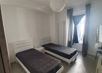 Camera da letto - Bilocale via Nizza, 84, Torino (zona San Salvario) - foto 6