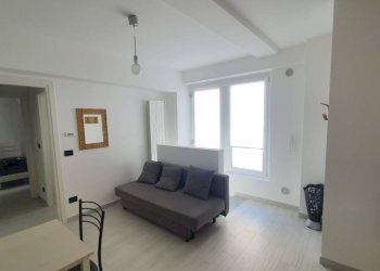 Salone - Bilocale via Nizza, 84, Torino (zona San Salvario) - foto 6