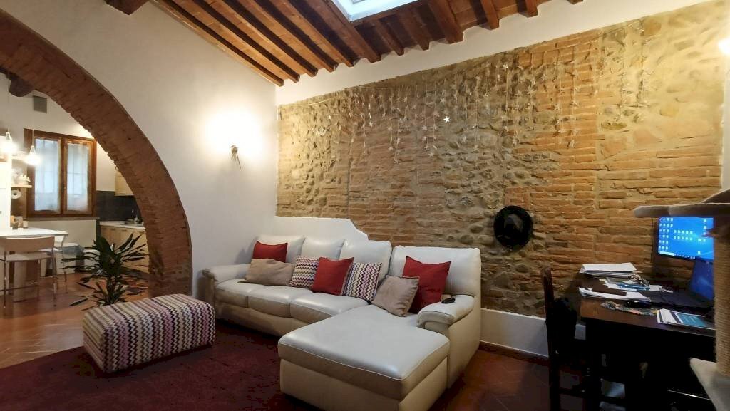 Salone - Quadrilocale via Michelangelo Buonarroti, Montelupo Fiorentino - foto 1