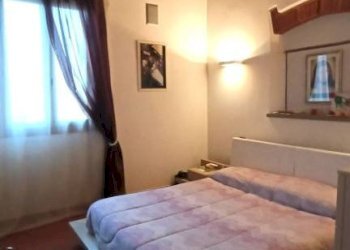 Camera da letto - Quadrilocale via Michelangelo Buonarroti, Montelupo Fiorentino - foto 22