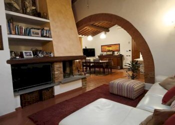 Salone - Quadrilocale via Michelangelo Buonarroti, Montelupo Fiorentino - foto 17