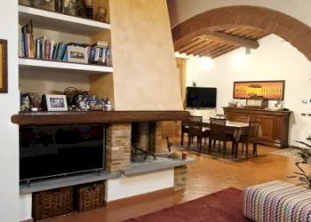 Salone - Quadrilocale via Michelangelo Buonarroti, Montelupo Fiorentino - foto 18