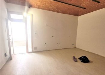 Soggiorno - Quadrilocale via Santa Maria, Campi Bisenzio - foto 17