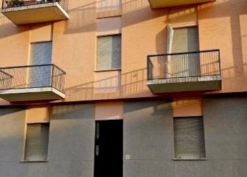 Facciata - Trilocale via Giacomo Matteotti, 5, Cuneo (zona Centro) - foto 1