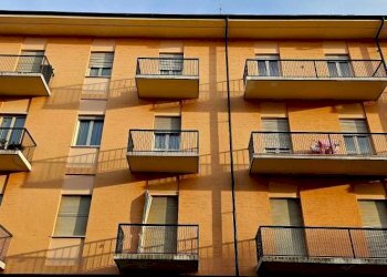 Facciata - Trilocale via Giacomo Matteotti, 5, Cuneo (zona Centro) - foto 2