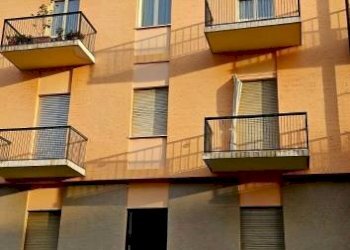 Facciata - Trilocale via Giacomo Matteotti, 5, Cuneo (zona Centro) - foto 3