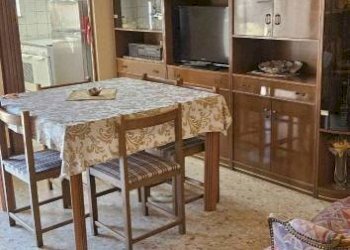 Soggiorno - Trilocale via Giacomo Matteotti, 5, Cuneo (zona Centro) - foto 4