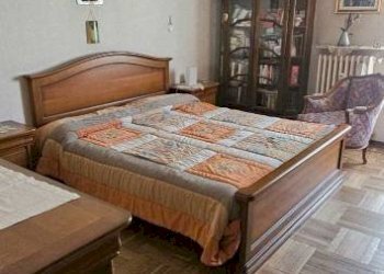 Camera da letto - Trilocale via Giacomo Matteotti, 5, Cuneo (zona Centro) - foto 7