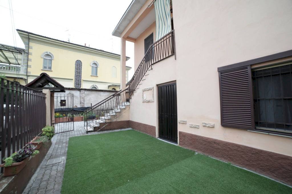 Giardino - Villa via Vignate, Gambolò - foto 1