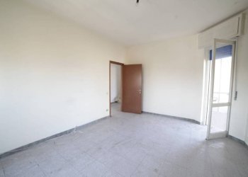 Camera da letto - Bilocale via Montegrappa, 9, Calvignasco - foto 7