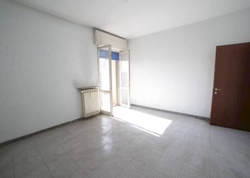 Camera da letto - Bilocale via Montegrappa, 9, Calvignasco - foto 13