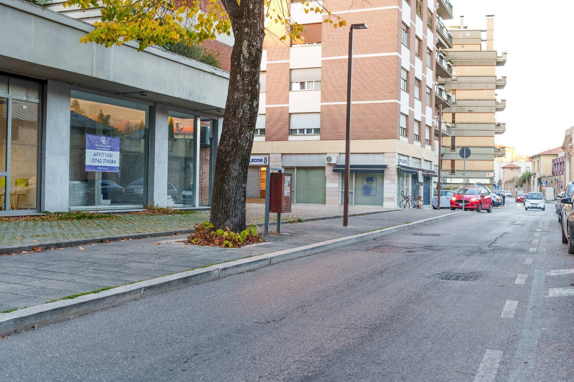 Foto 2 - Commercial Premises Via Oberdan
63, Foligno - photo 2