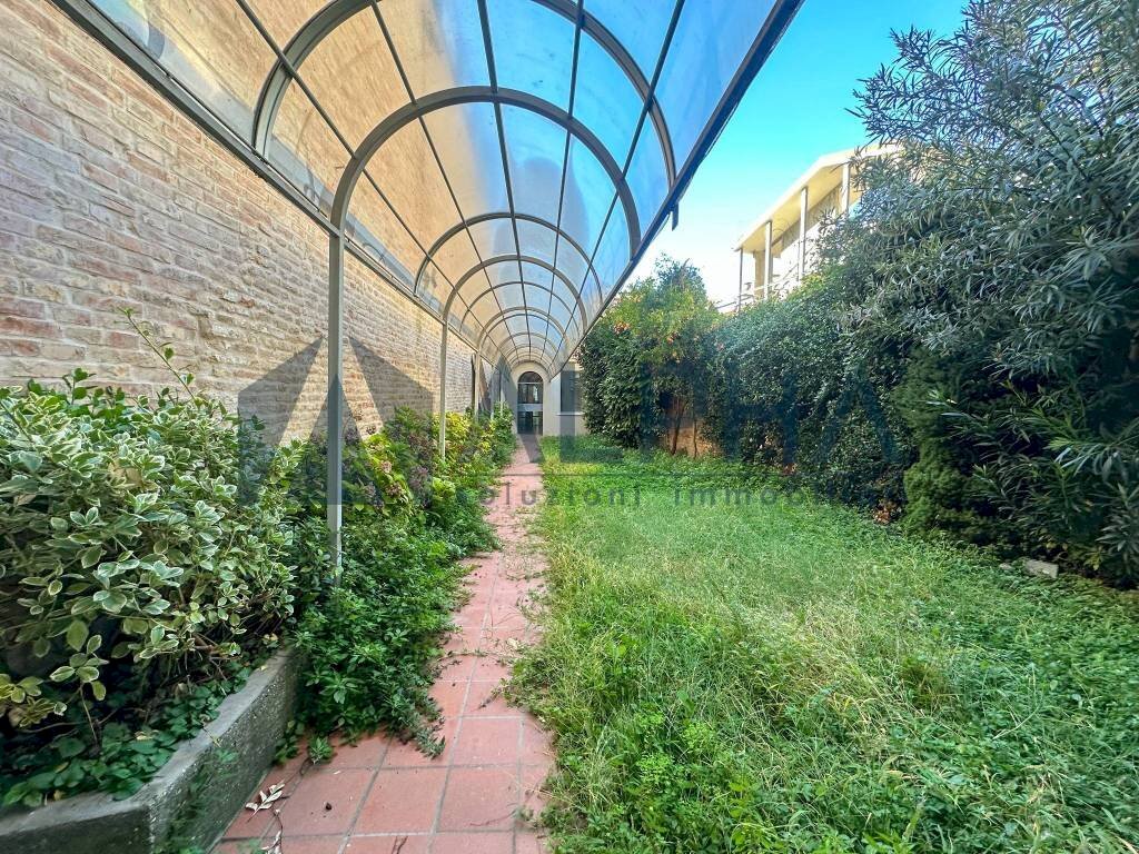 Giardino - Commercial Activity via Camillo Benso di Cavour, Ravenna - photo 3