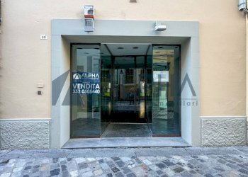 Ingresso - Commercial Activity via Camillo Benso di Cavour, Ravenna - photo 1