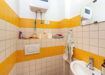 Bagno - Ufficio via al Ponte Reale, 1, Genova (zona Centro Storico) - foto 13