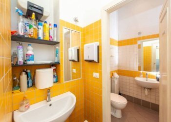 Bagno - Ufficio via al Ponte Reale, 1, Genova (zona Centro Storico) - foto 29