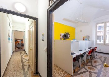 Corridoio - Ufficio via al Ponte Reale, 1, Genova (zona Centro Storico) - foto 5