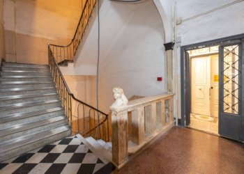 Interno palazzo - Office via al Ponte Reale, 1, Genova (neighborhood Centro Storico) - photo 3