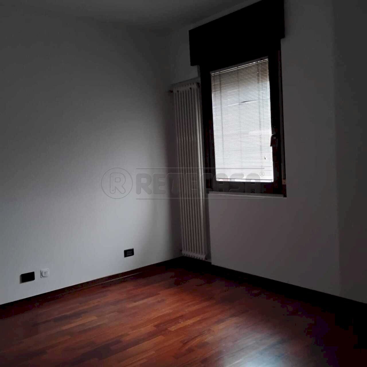 camera da letto - Appartamento Via Pesa 1/A, Montebello Vicentino - foto 3