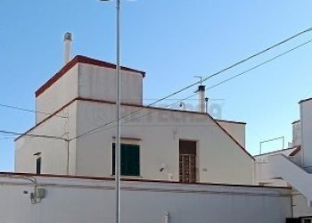 01.jpg - Semi-detached house Via Udine 172, Gallipoli - photo 2
