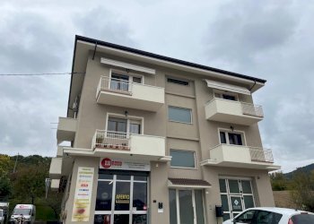 PHOTO-2025-10-21-15-44-17(3).jpg - Appartamento Via XXIV Maggio 140, Novafeltria - foto 5