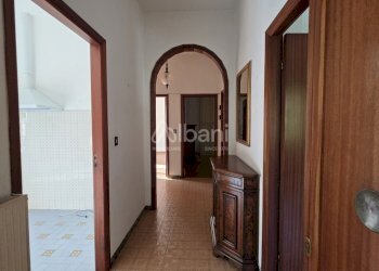 VE435_in vendita pentalocale -ampio appartamento i - Appartamento Vezzano Ligure - foto 1