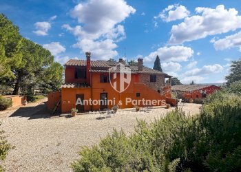 casale il falcone 5.jpg - Casale Via dei Partigiani, Castiglione del Lago - foto 2