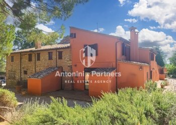 casale il falcone 12.jpg - Casale Via dei Partigiani, Castiglione del Lago - foto 12