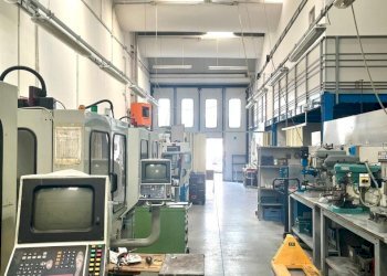 WhatsApp Image 2025-11-11 at 18.27.15 (5).jpeg - Locale Commerciale Via Castronella, Campi Bisenzio - foto 5