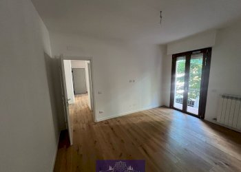 WhatsApp Image 2025-09-25 at 09.41.56.jpeg - Trilocale Via Caponsacchi, Firenze - foto 6