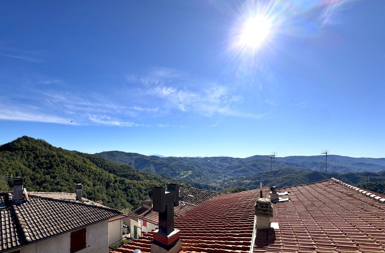 panorama - Quadrilocale Piazza della Liberta, Vernio - foto 2