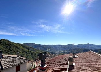 panorama - Quadrilocale Piazza della Liberta, Vernio - foto 2