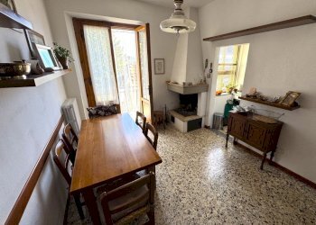 cucina - Quadrilocale Piazza della Liberta, Vernio - foto 4