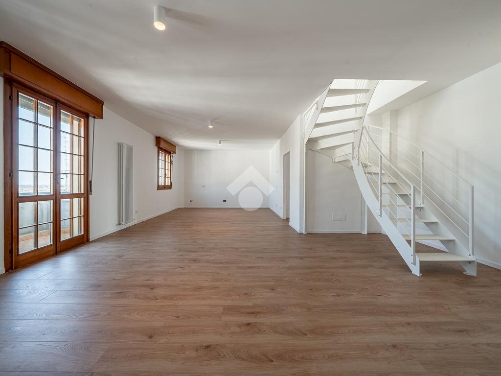 Attic Via M. Buonarroti, Carpi - photo 1