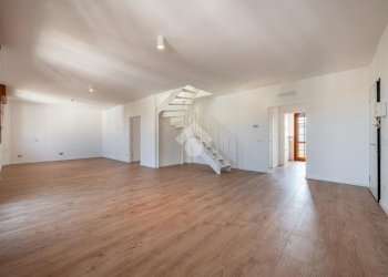 Attic Via M. Buonarroti, Carpi - photo 2