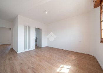 Attic Via M. Buonarroti, Carpi - photo 4