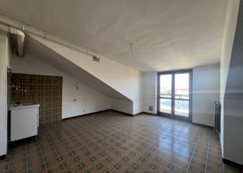 Attic Via Giovanni xxiii, 12, Beinette - photo 3