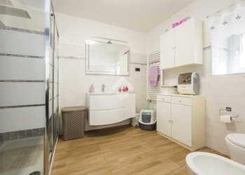 Villa Via Forte Monte Guano, Genova (zona Borzoli) - foto 9