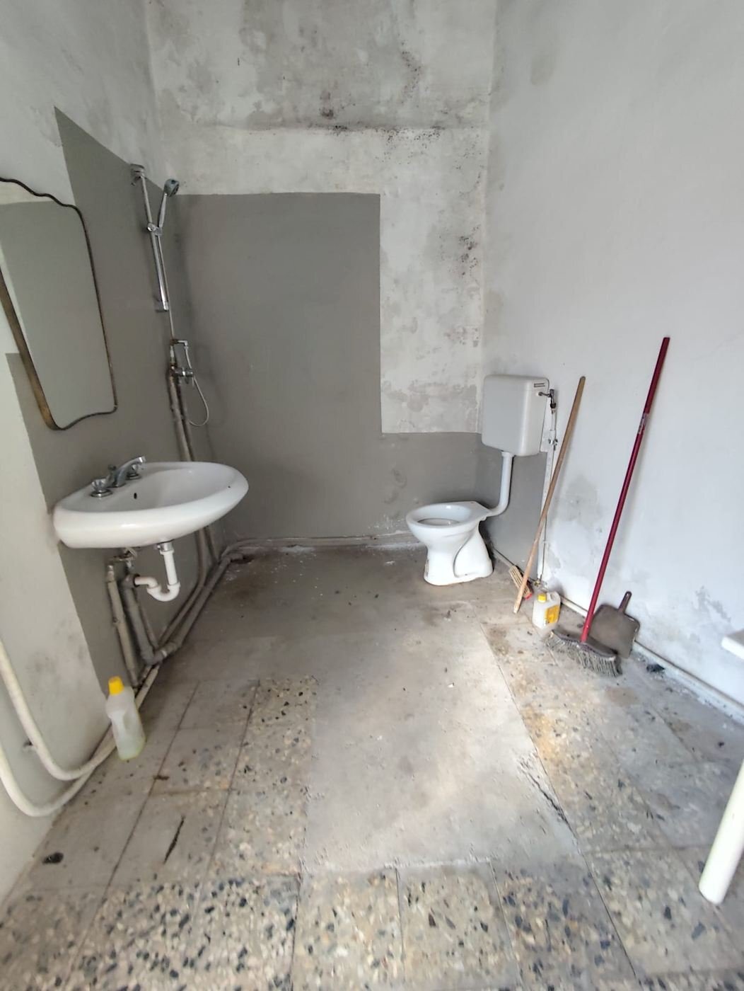 Locale Commerciale via San Donà di Piave, Genova (zona Rivarolo) - foto 2