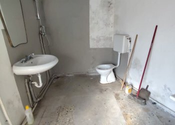 Locale Commerciale via San Donà di Piave, Genova (zona Rivarolo) - foto 2