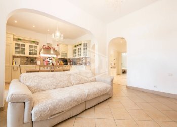 Appartamento Via Servettaz, Savona (zona Centro) - foto 7