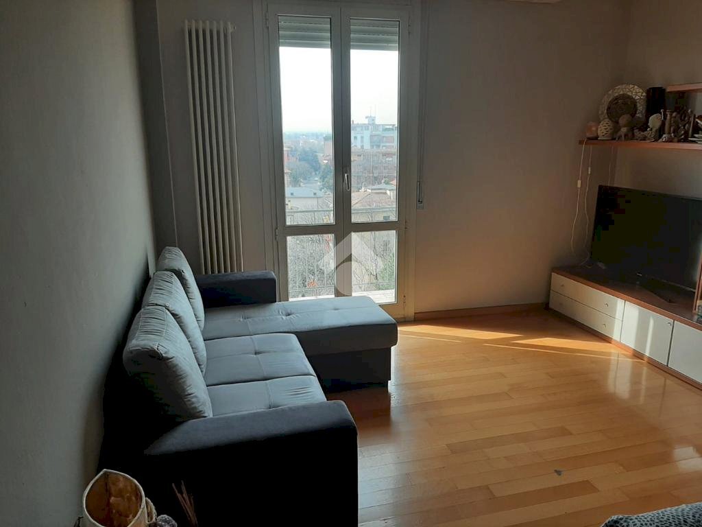 Two-room apartment Viale Medaglie D'Oro, Modena (neighborhood Sant'Agnese - Università) - photo 1