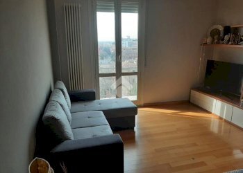 Bilocale Viale Medaglie D'Oro, Modena (zona Sant'Agnese - Università) - foto 1