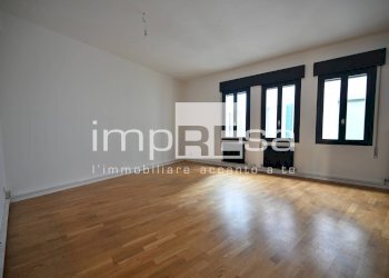 Foto 19 - Ufficio Vicolo Pescatori
 
1, Treviso - foto 19